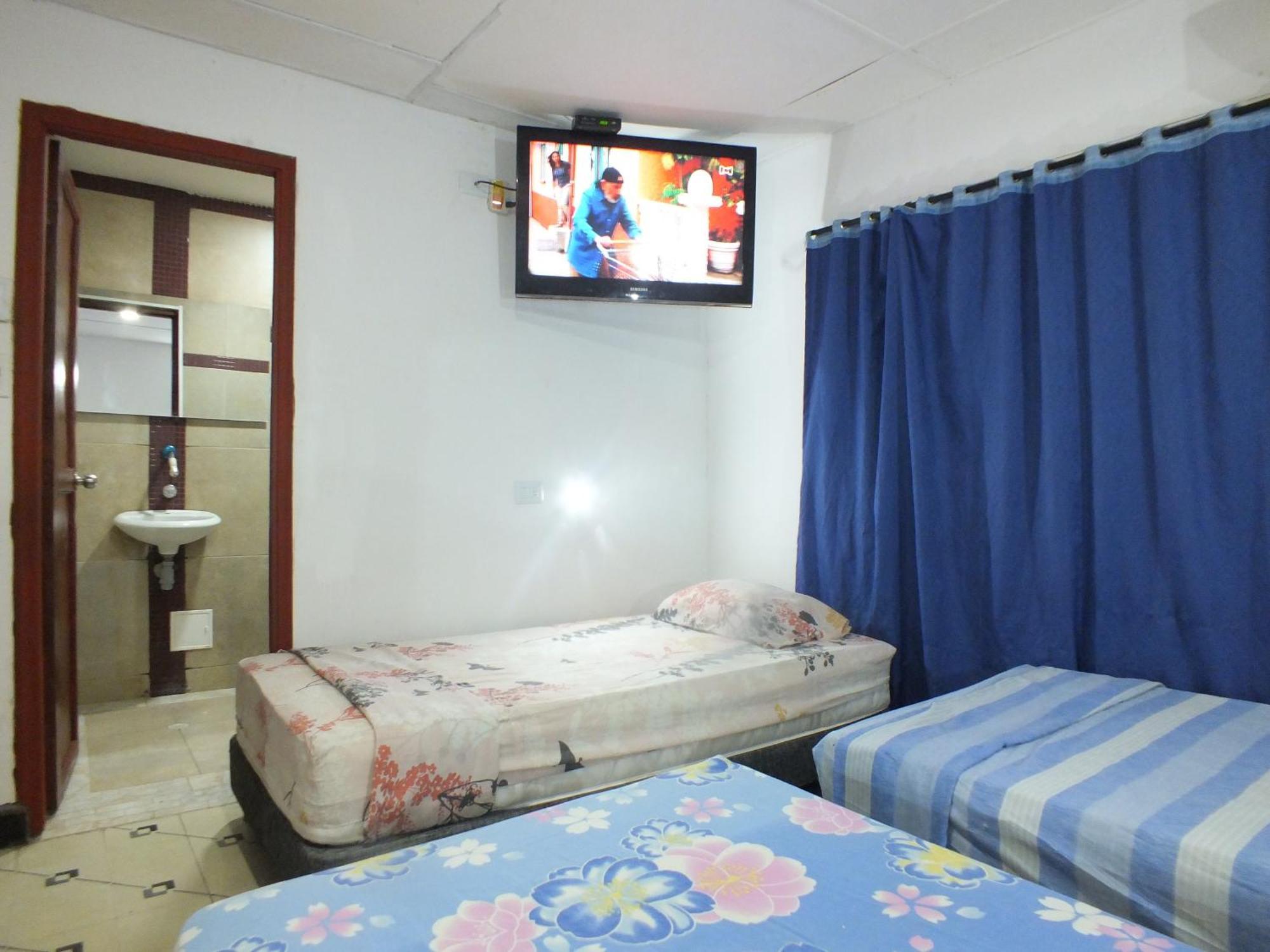 Hotel Malecon Del Rio Barranquilla  Buitenkant foto